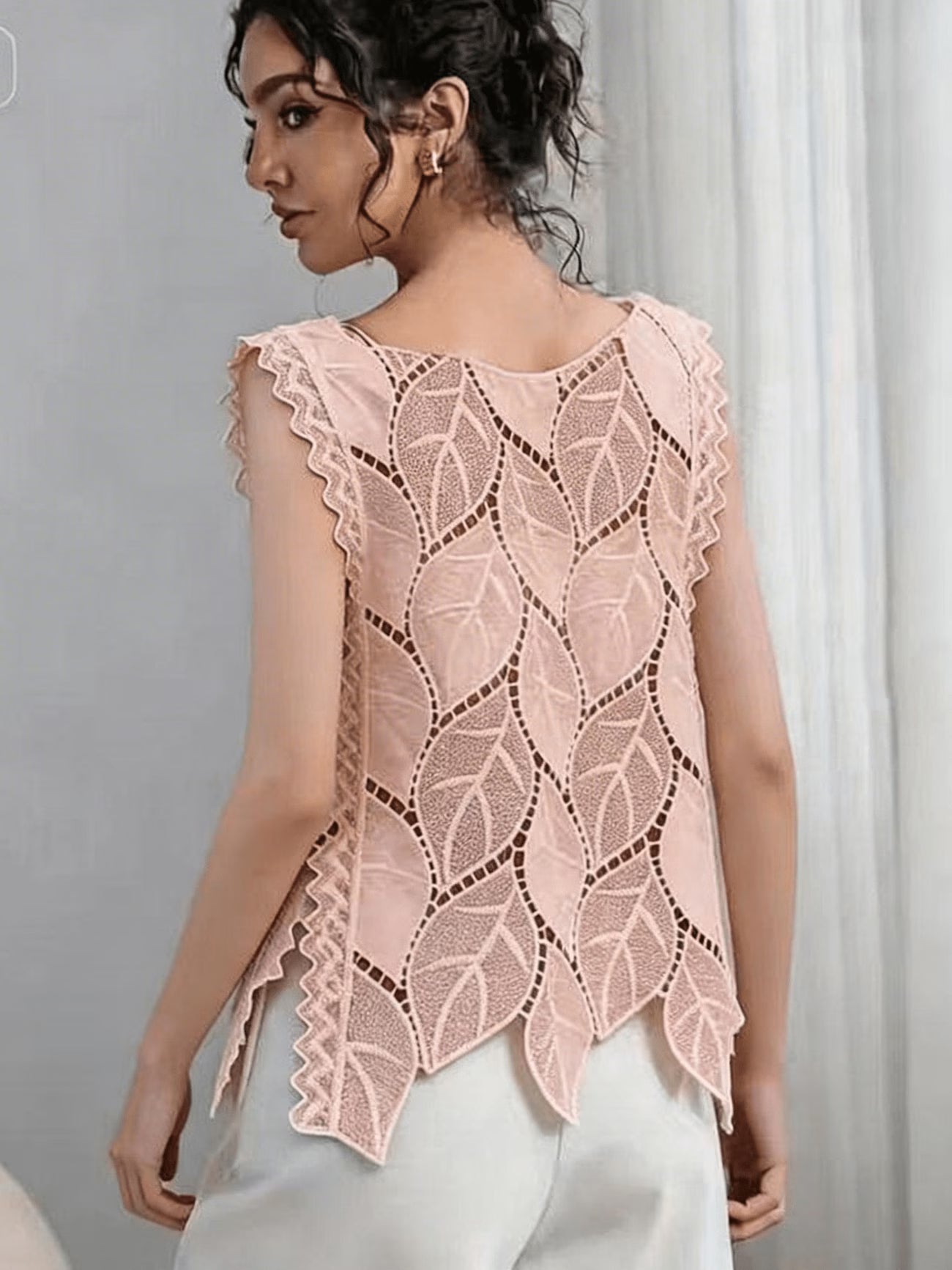 Elegant Round-Neck Crochet Sweater with Leaf Shapes
