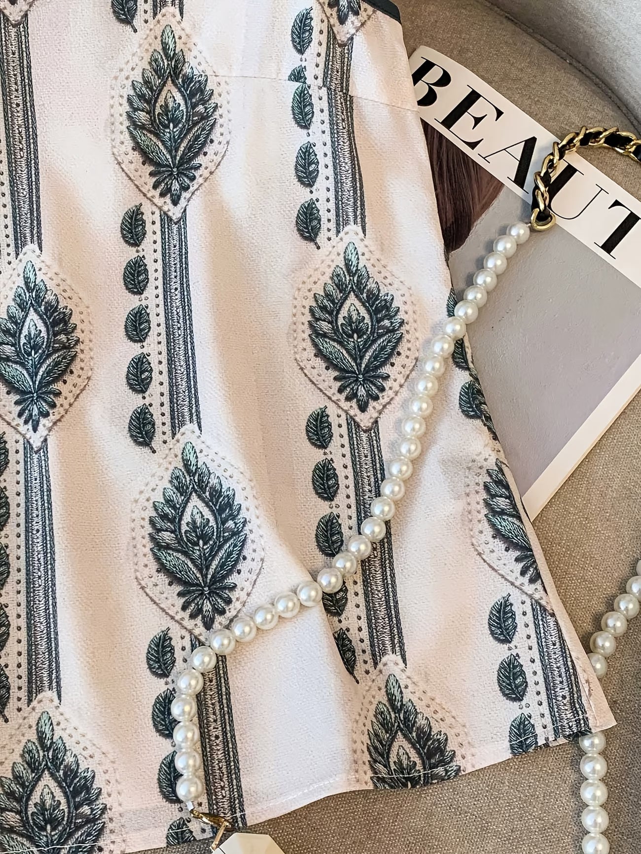 Botanical Print Sleeveless Blouse