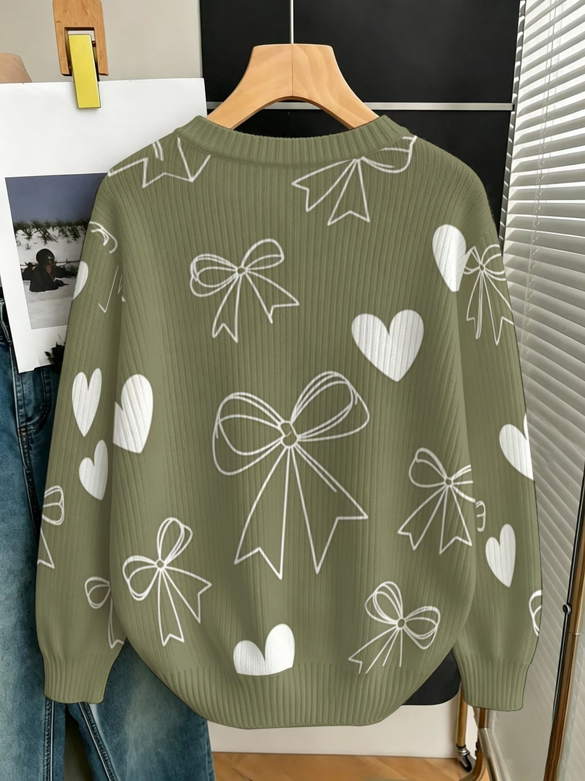 Women's Heart & Bow Print Pullover Sweater