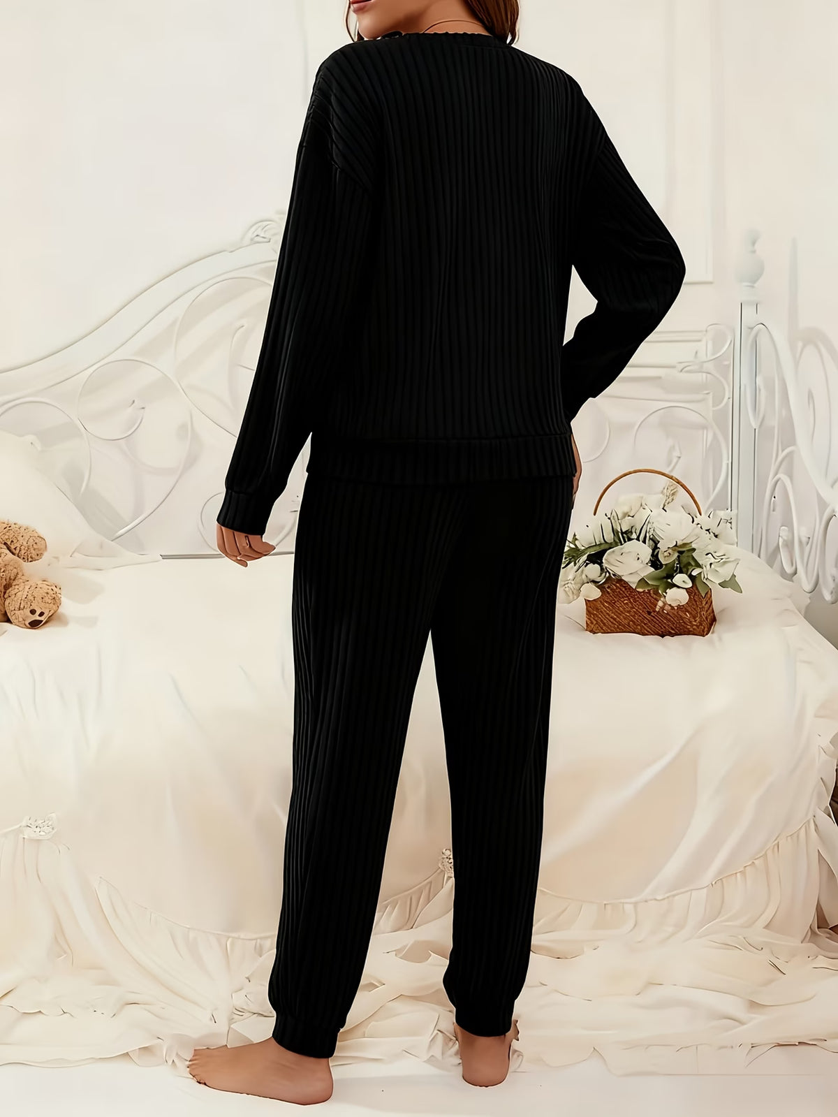 Women's Ribbed V-Neck Pyjama & Loungewear Set