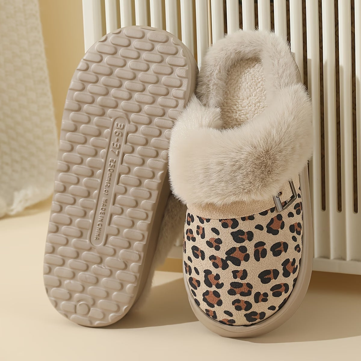 Unisex Fluffy Leopard Print Winter Slippers