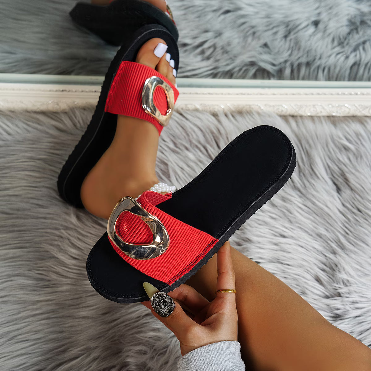 Summer Fashion Slide Sandals with Metal Buckle Accents