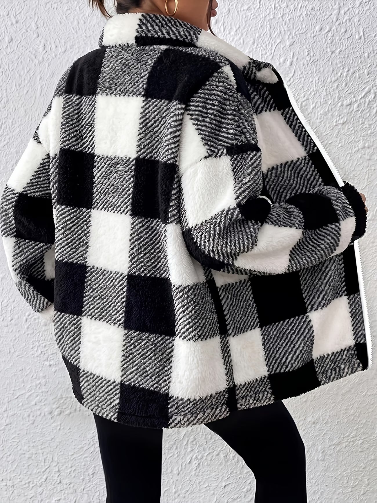 Women's Plush Faux Teddy Jacket – Elegant Collar Plaid Coat with Pockets
