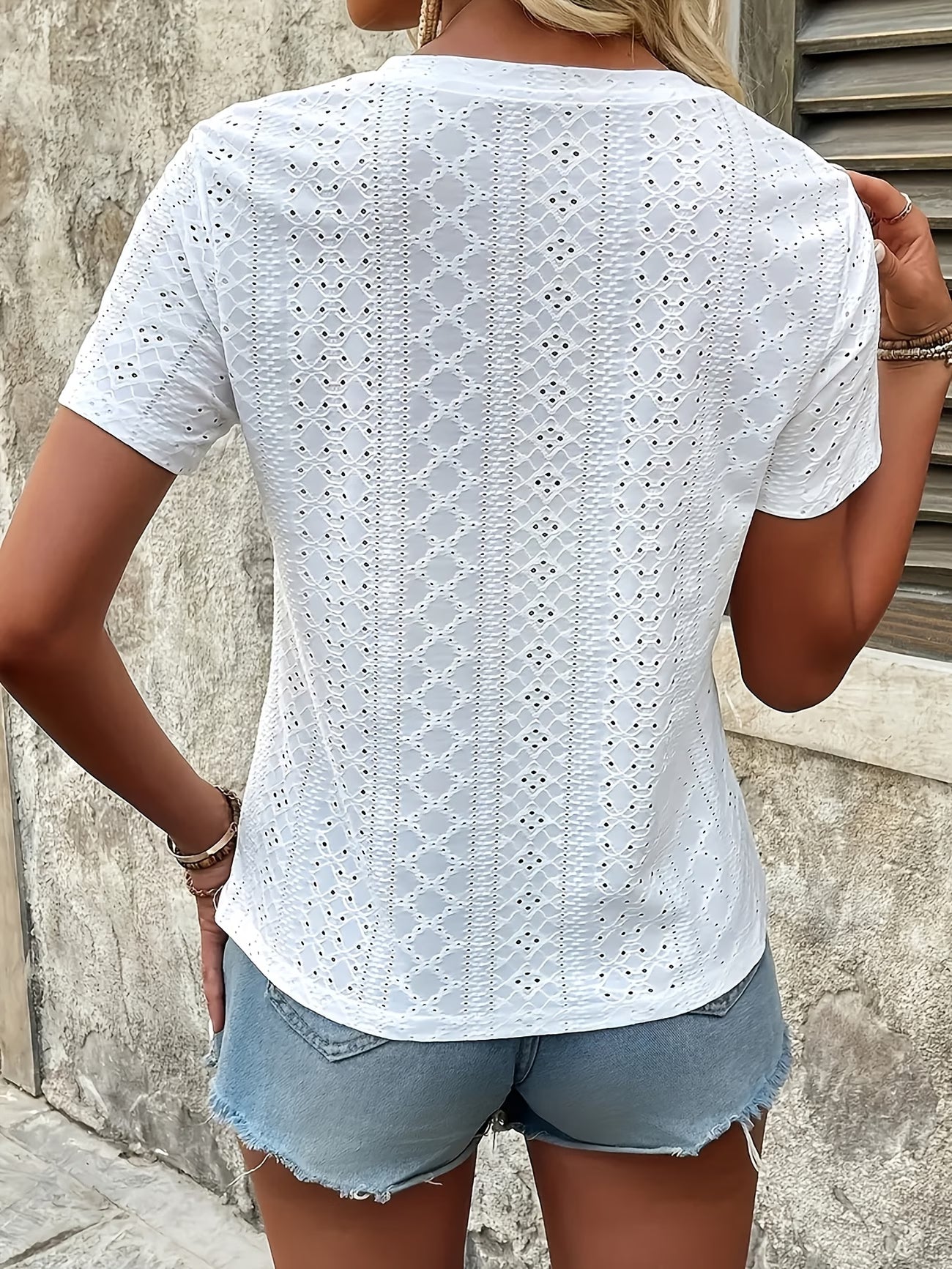Elegant And Casual Short-Sleeved Top with Lace Trim