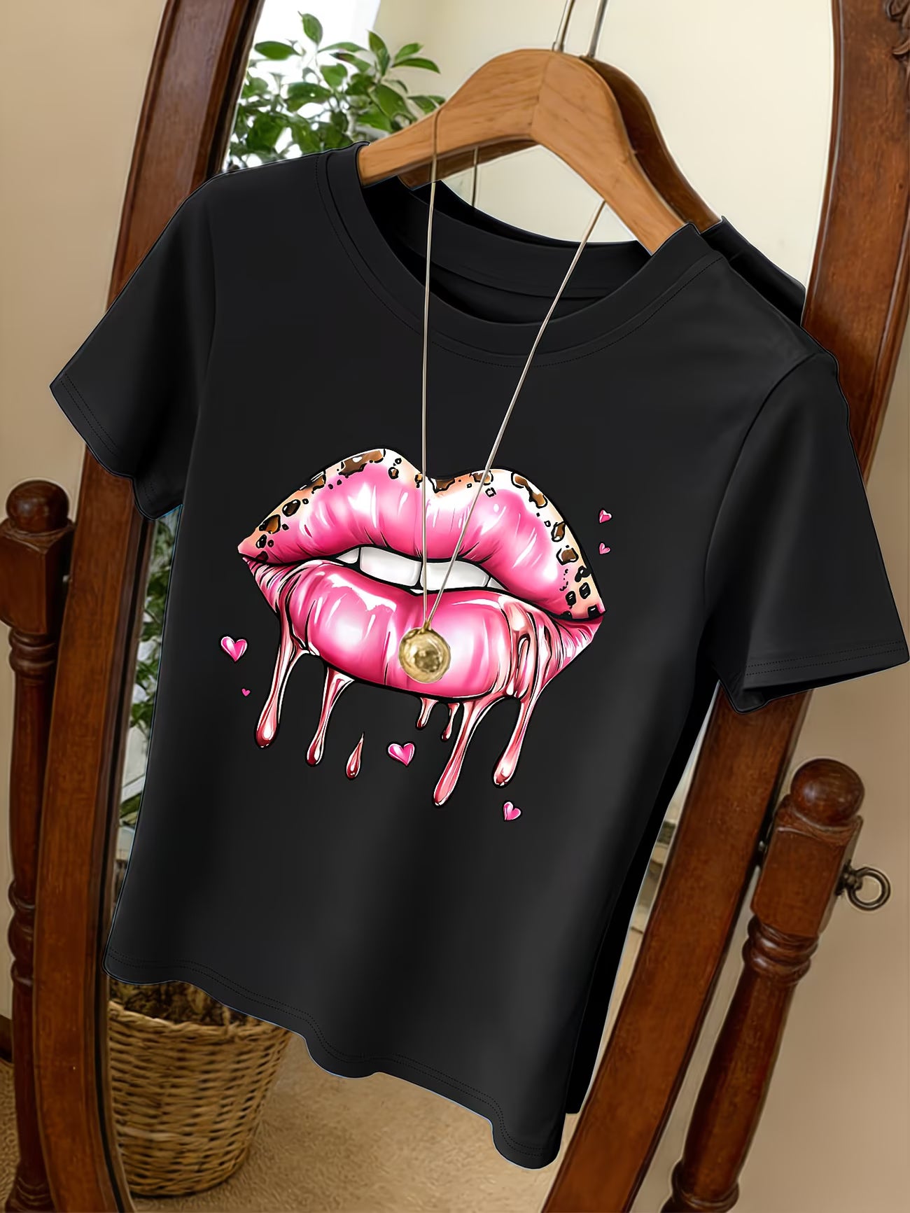 Pink Lip Heart Print Round Neck T-Shirt