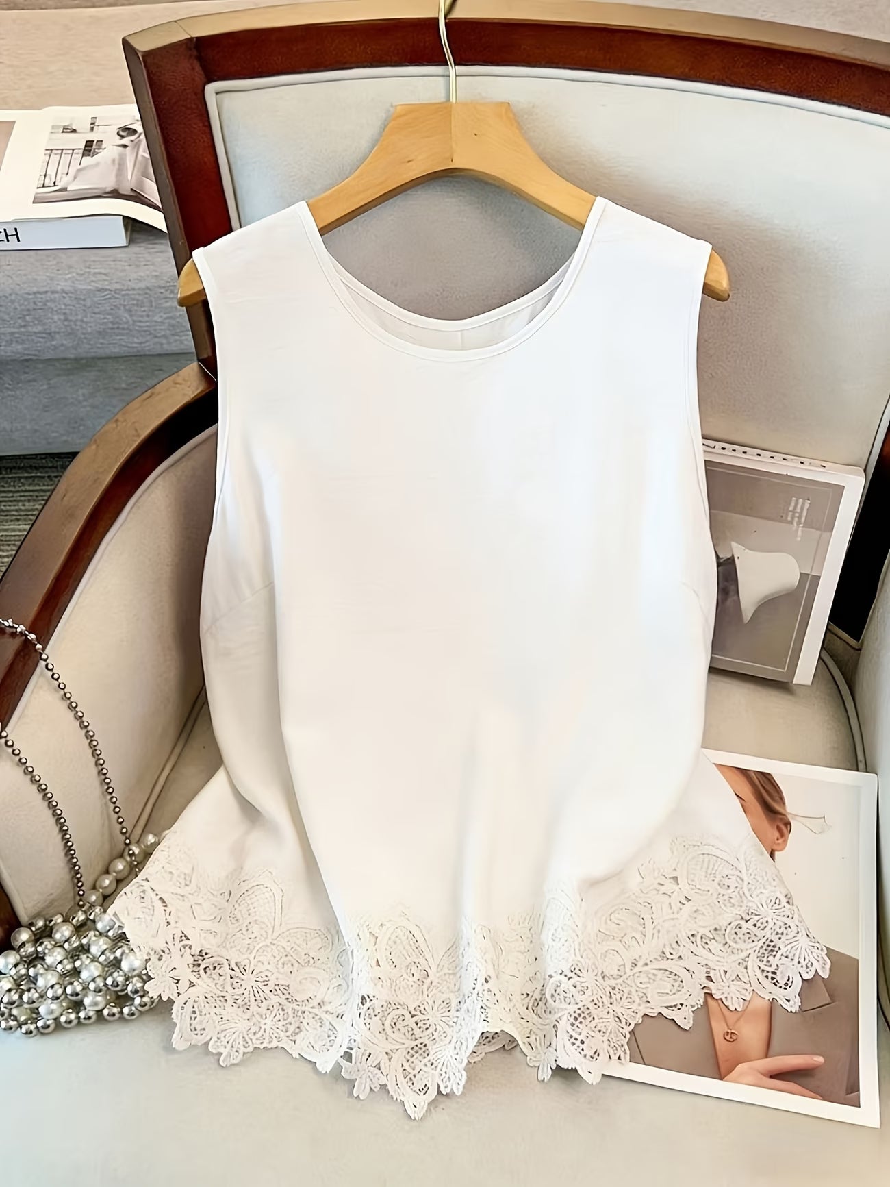 Women's Lace Trim Patchwork Sleeveless Blouse — Round Neck Vest Top