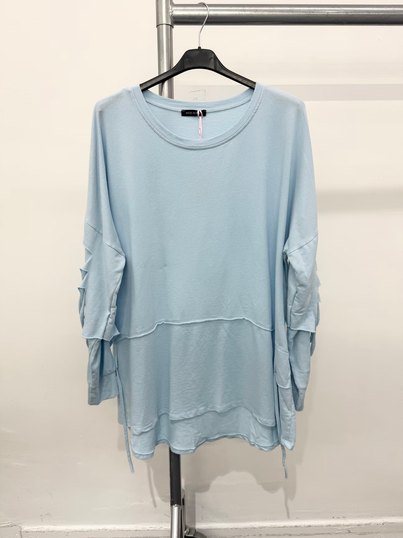 PURE STRETCHY COTTON PLUS SIZE TOP WITH DISTRESSED SLASHING SLEEVES