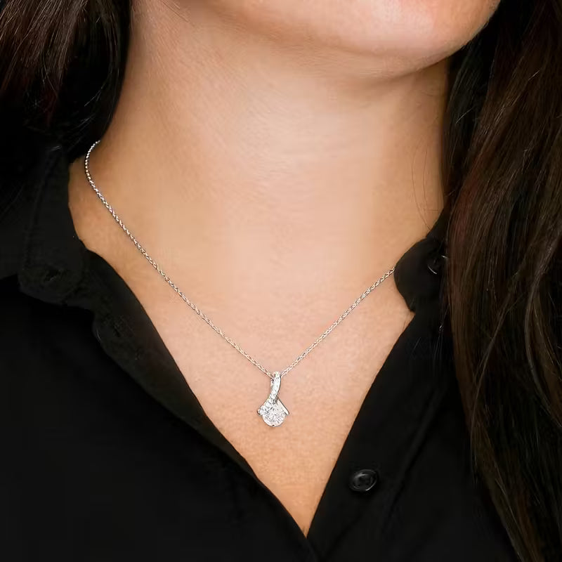 Elegant Floral Necklace with Heart Pendant