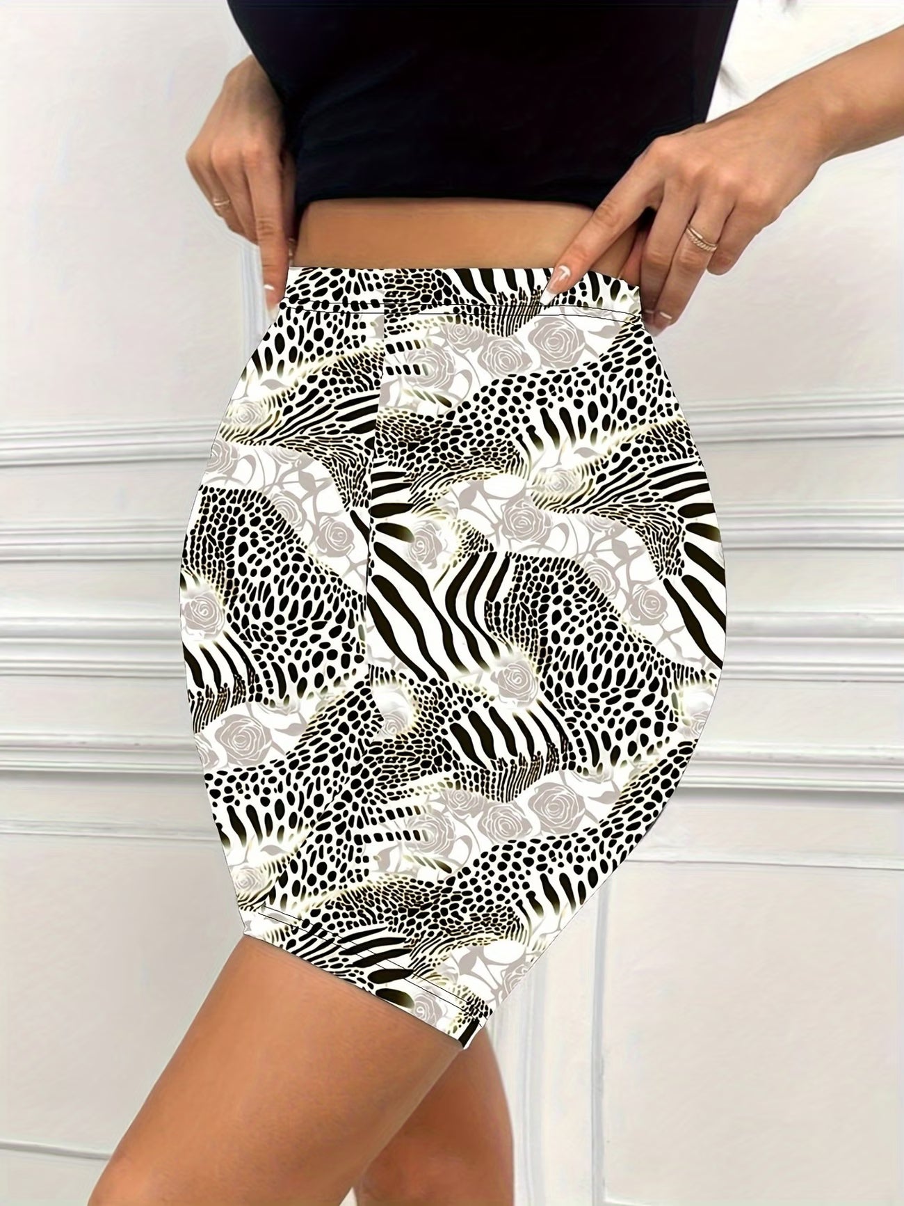 Abstract Leopard Print Shorts – Stretchy High-Waist Sculpting Fit