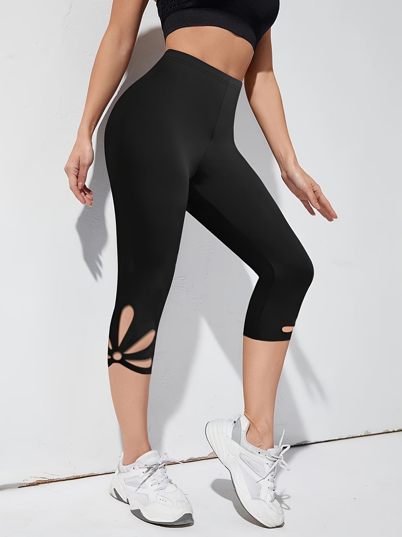 Women's Butterfly Distressed Capri Leggings