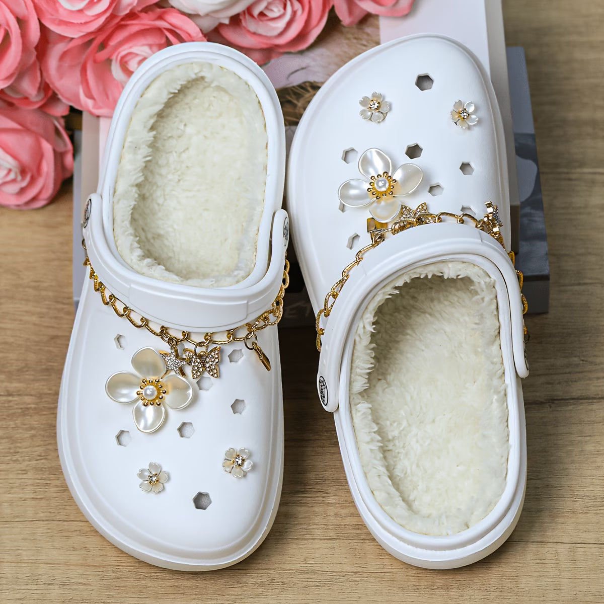 Women's Winter Plush-Lined EVA Clogs – Bee, Butterfly & Pearl Chain Charms for Home, Parties & Outdoors