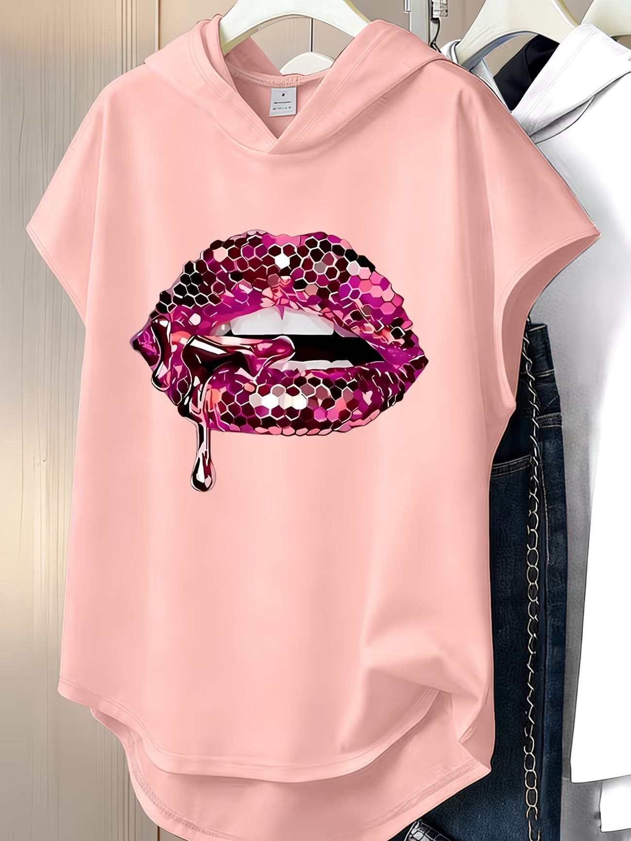 Women's Y2K Lip Print Hooded T-Shirt — Texture Detail, Loose Fit