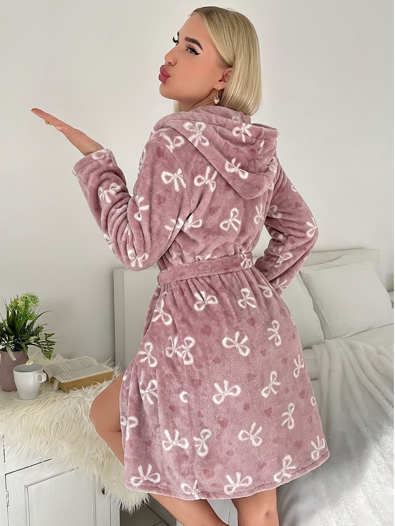 Women's Bow Heart Print Tie-Front Flannel Robe