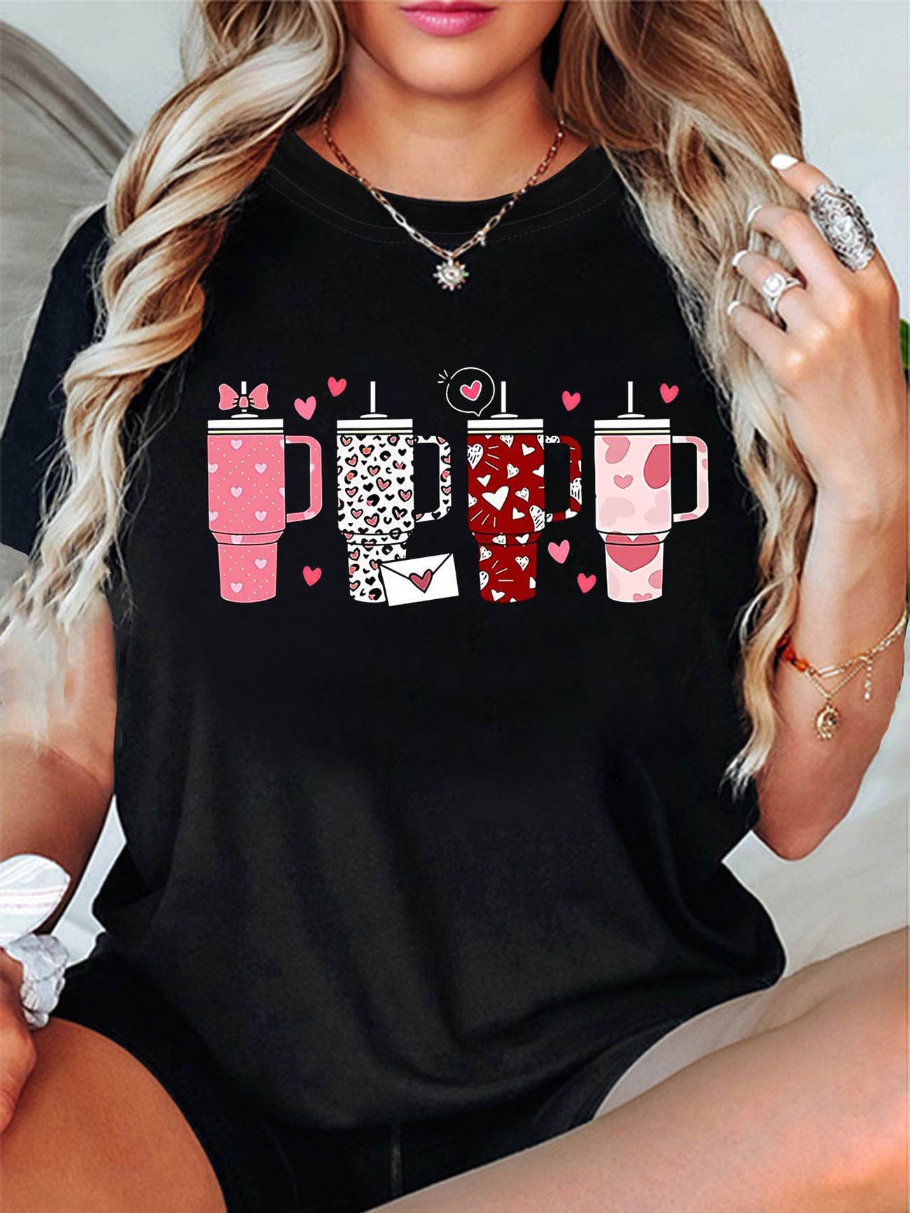 Heart Themed Tumblers Graphic Print T-shirt
