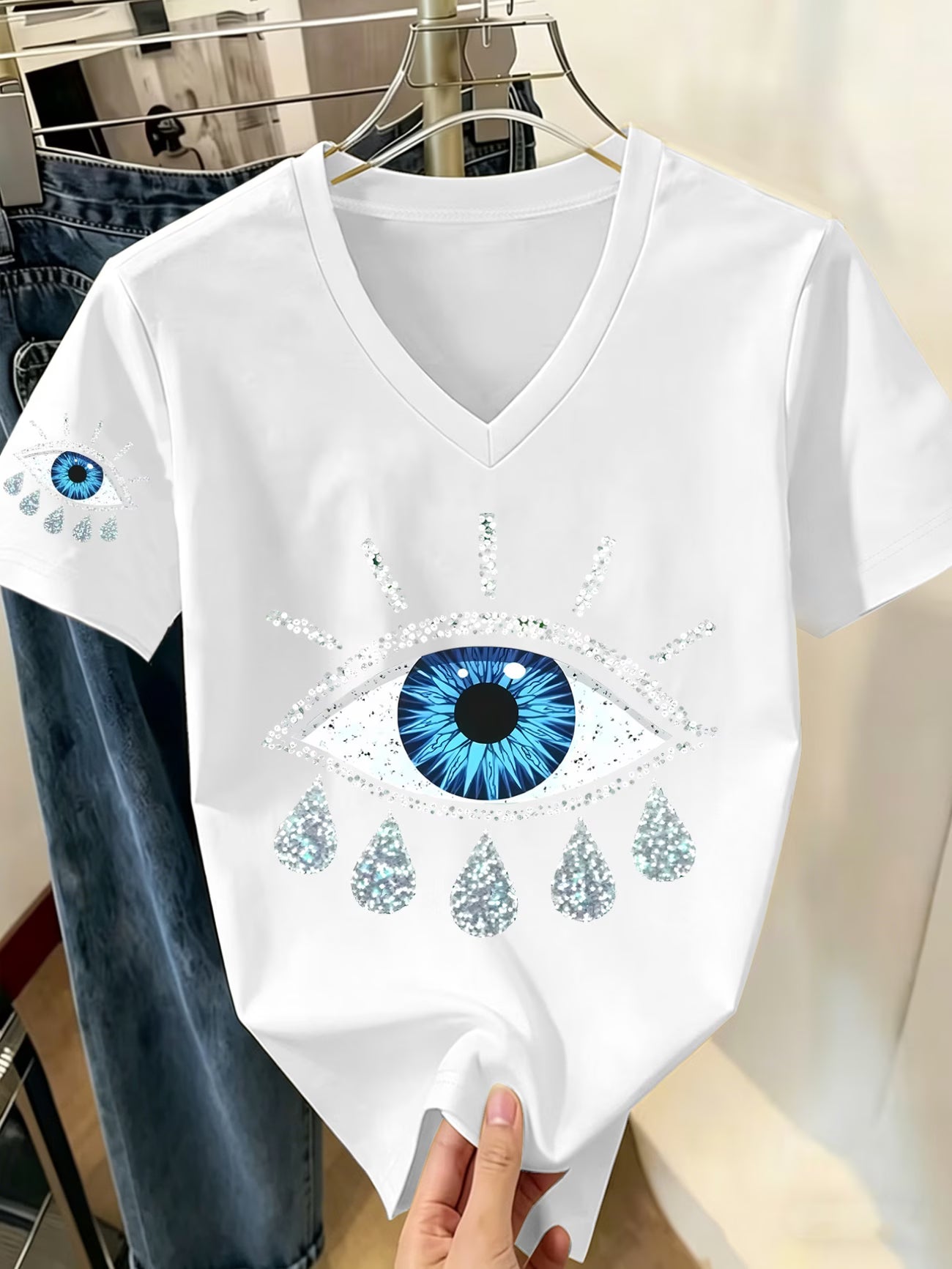 Fashion Eye Decor V-Neck Short Sleeve T-Shirt