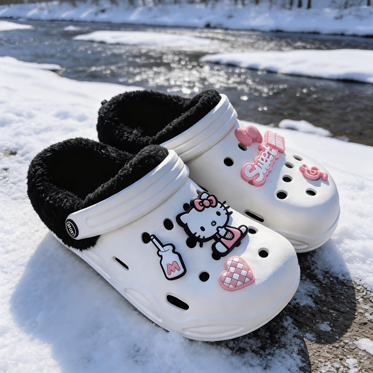Hello Kitty Plush-Lined Clogs – Heart-Pattern, Sweet Kitty Charms & Non-Slip Sole | Autumn & Winter Slides