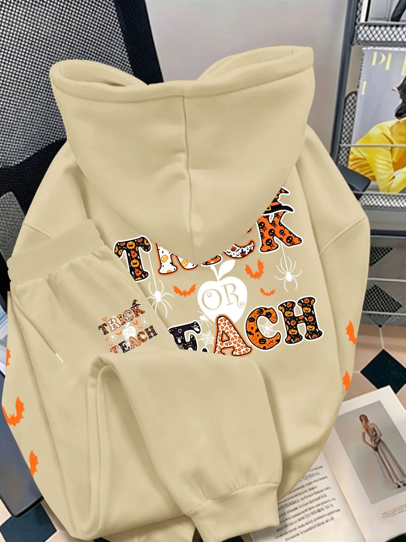 Plus Size Halloween Hooded Sweatshirt Set — Pumpkin & Bat Triple Back Print