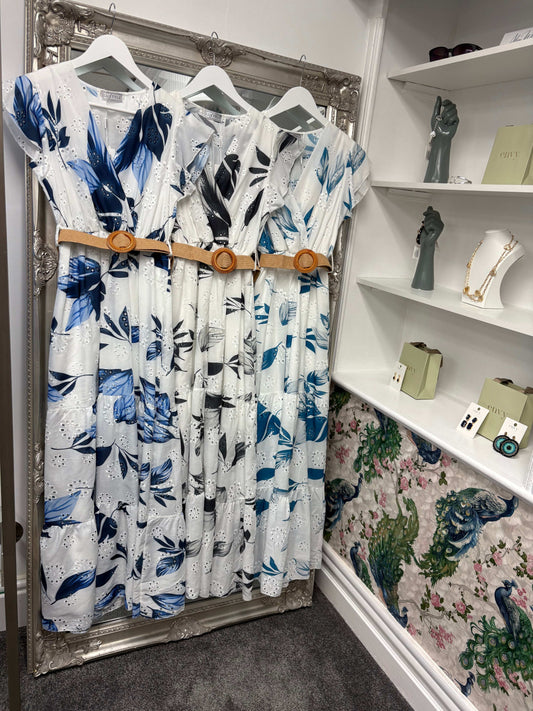 Luxtyle White Flower Dress | Floral Print | One Size 8–14