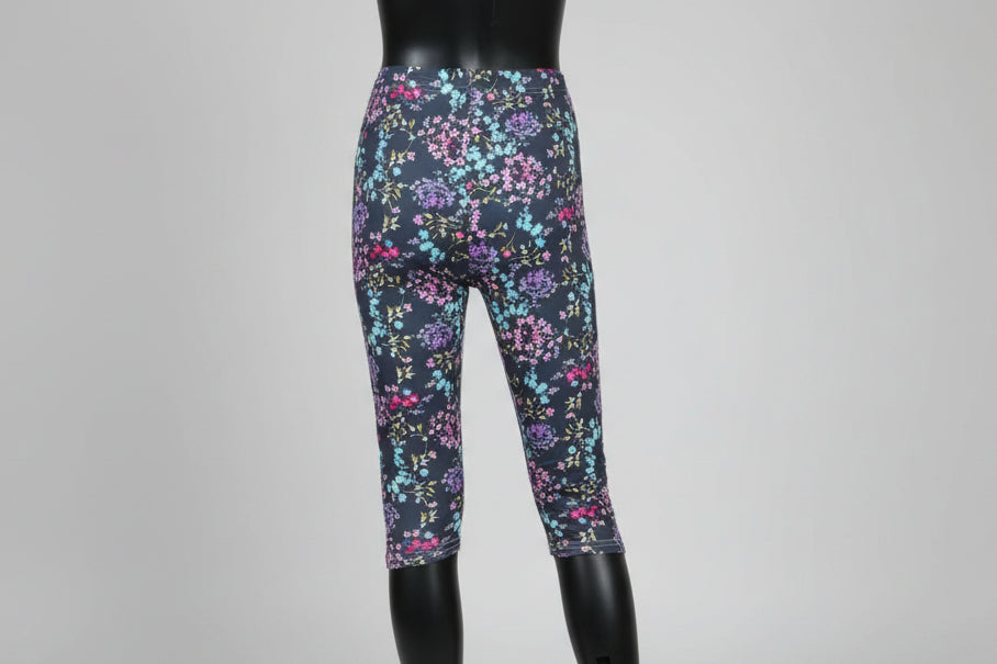 Flower patterned Capri leggings, choice of size & design!