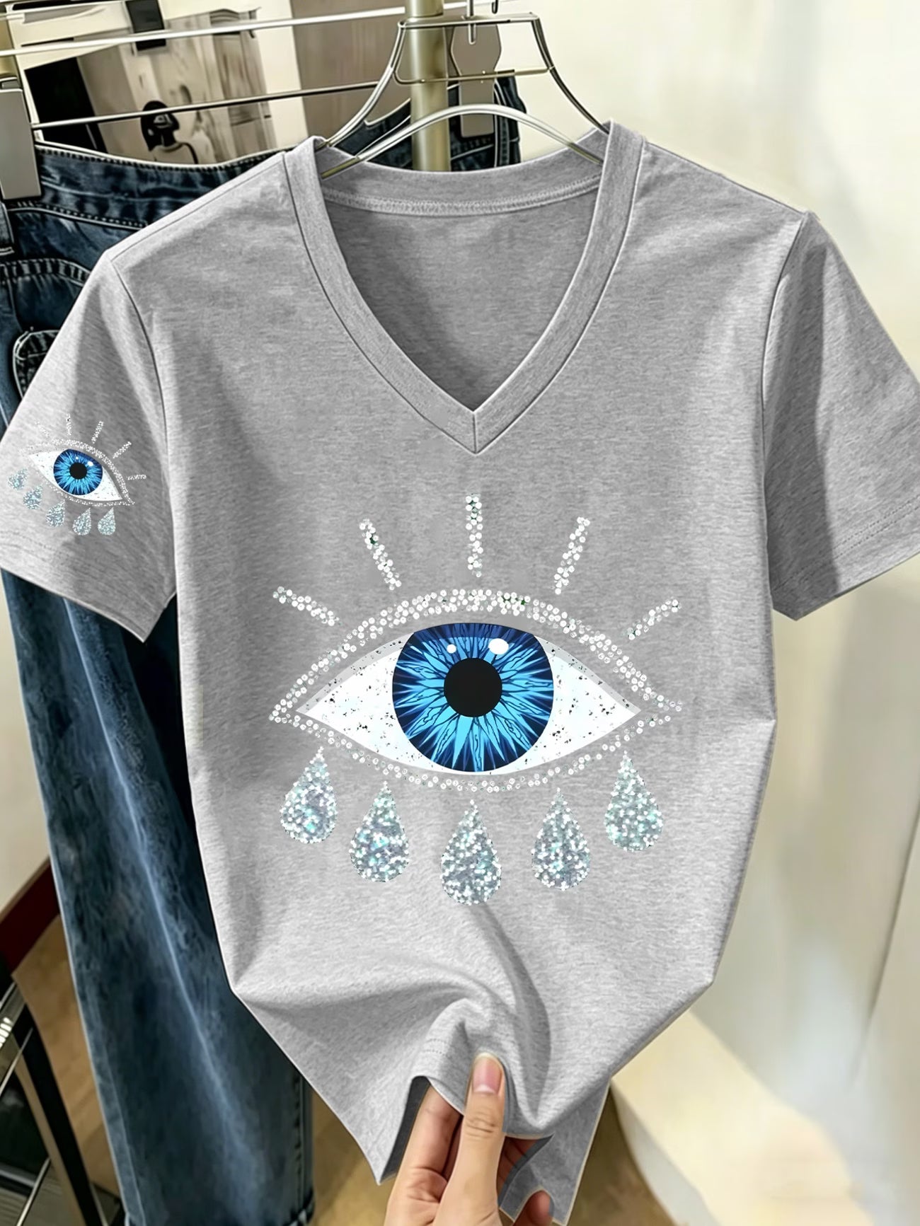 Fashion Eye Decor V-Neck Short Sleeve T-Shirt