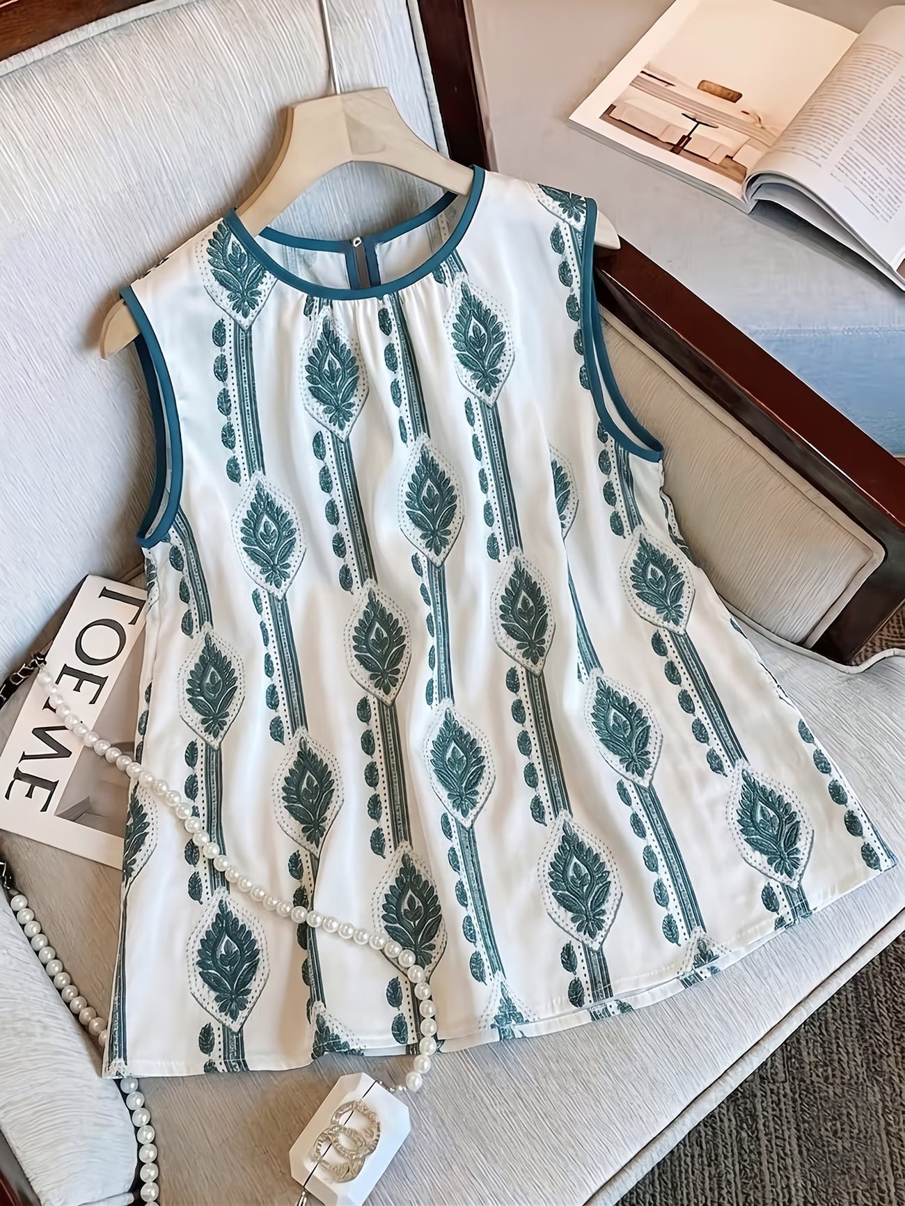 Botanical Print Sleeveless Blouse