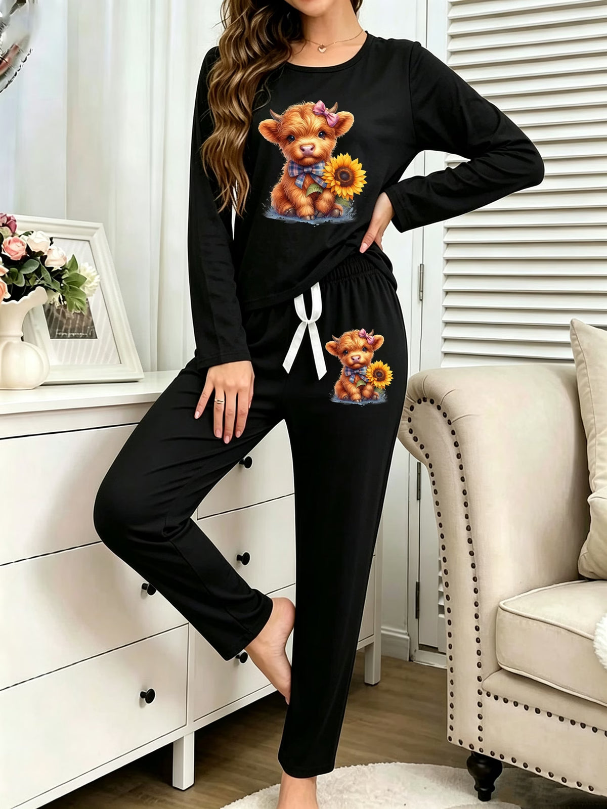 Women's Highland Cow Long Sleeve Loungewear Set – Bow & Sunflower Print