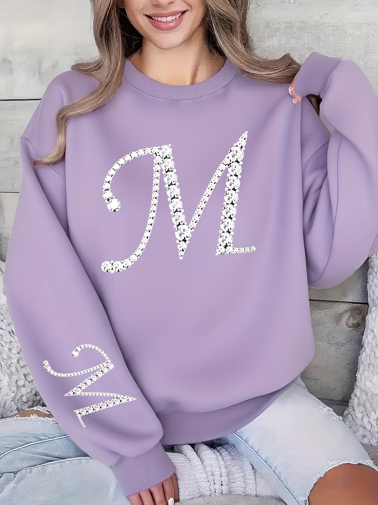 Beautiful Shiny Letter M Simple Pattern Print Pullover Sweatshirt
