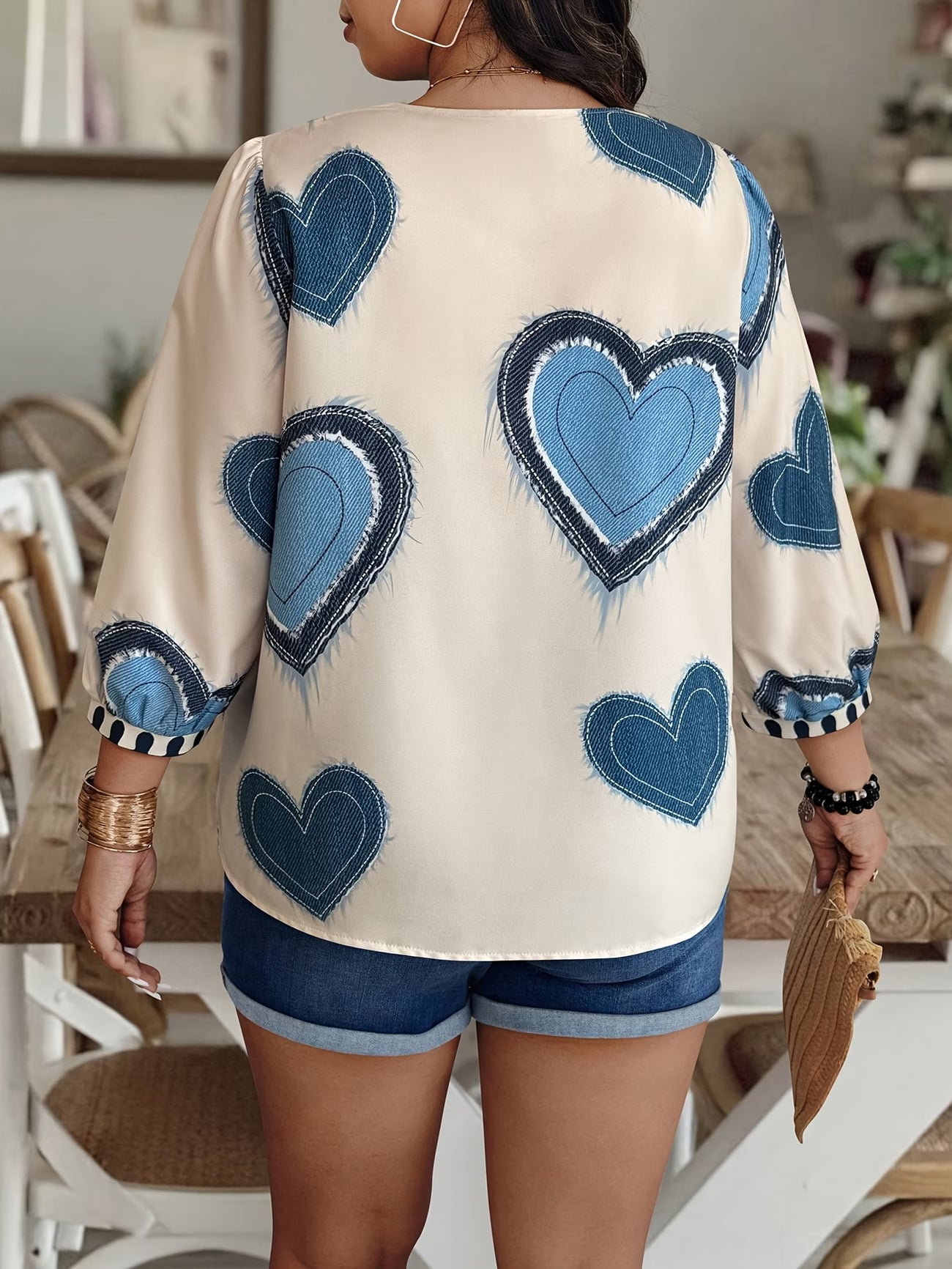 Women's V-Neck Heart Print Mid-Sleeve Blouse