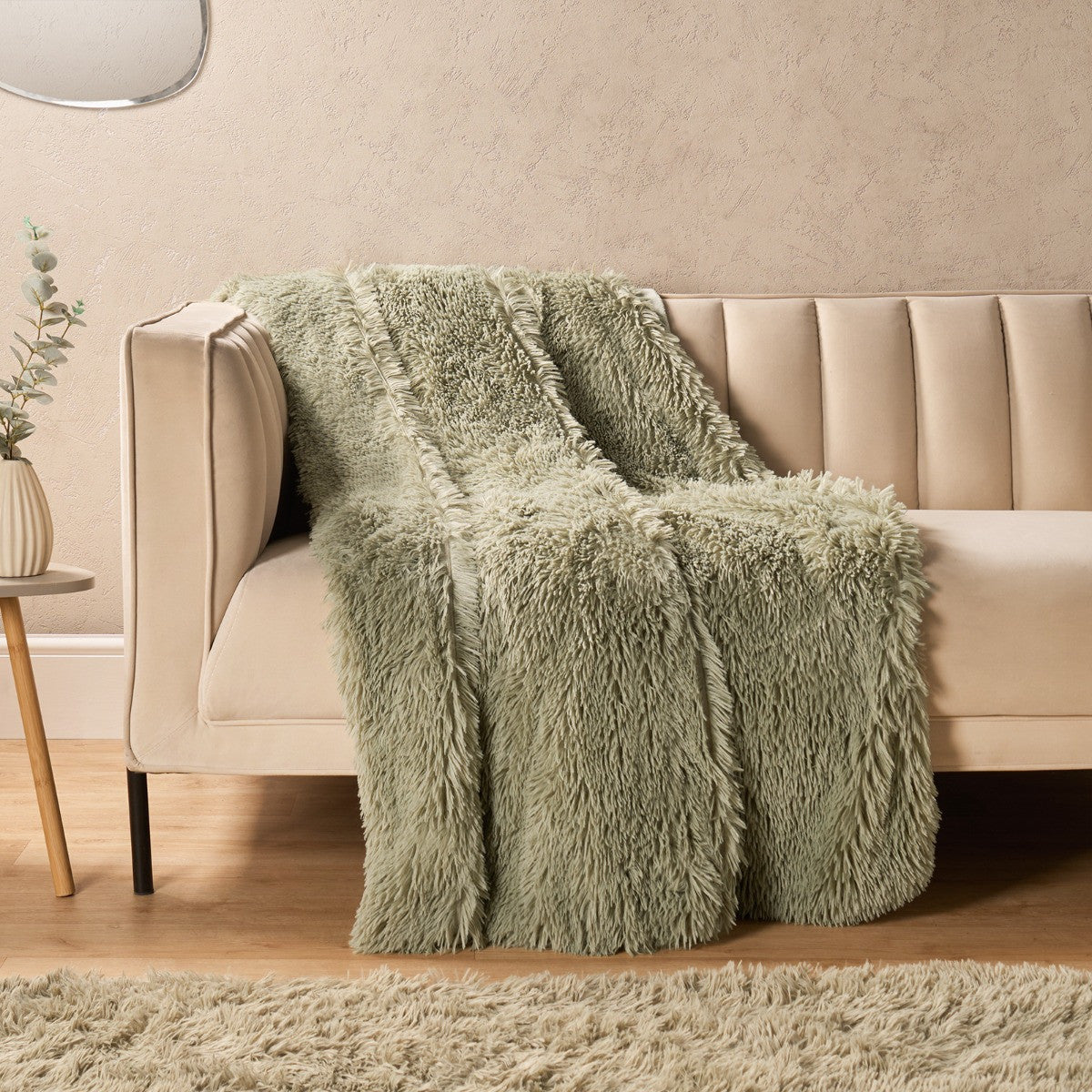 Fluffy Fleece Throw