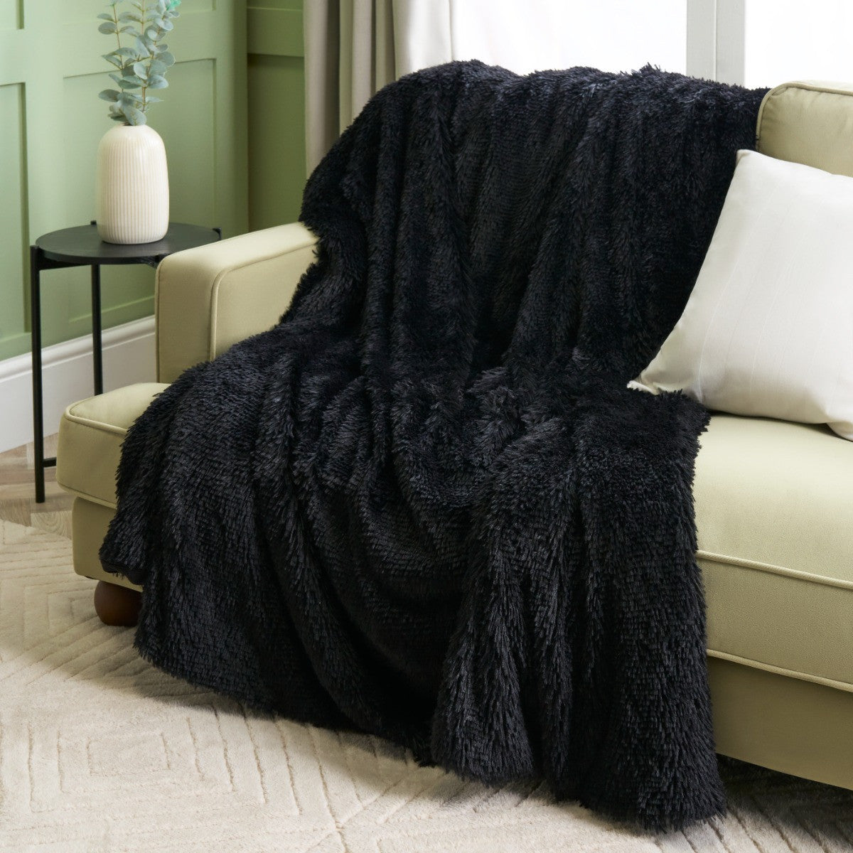 Fluffy Fleece Throw