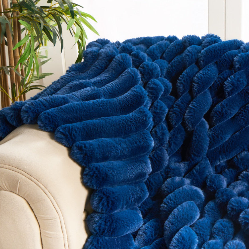 Jumbo Faux Fur Ribbed Throw