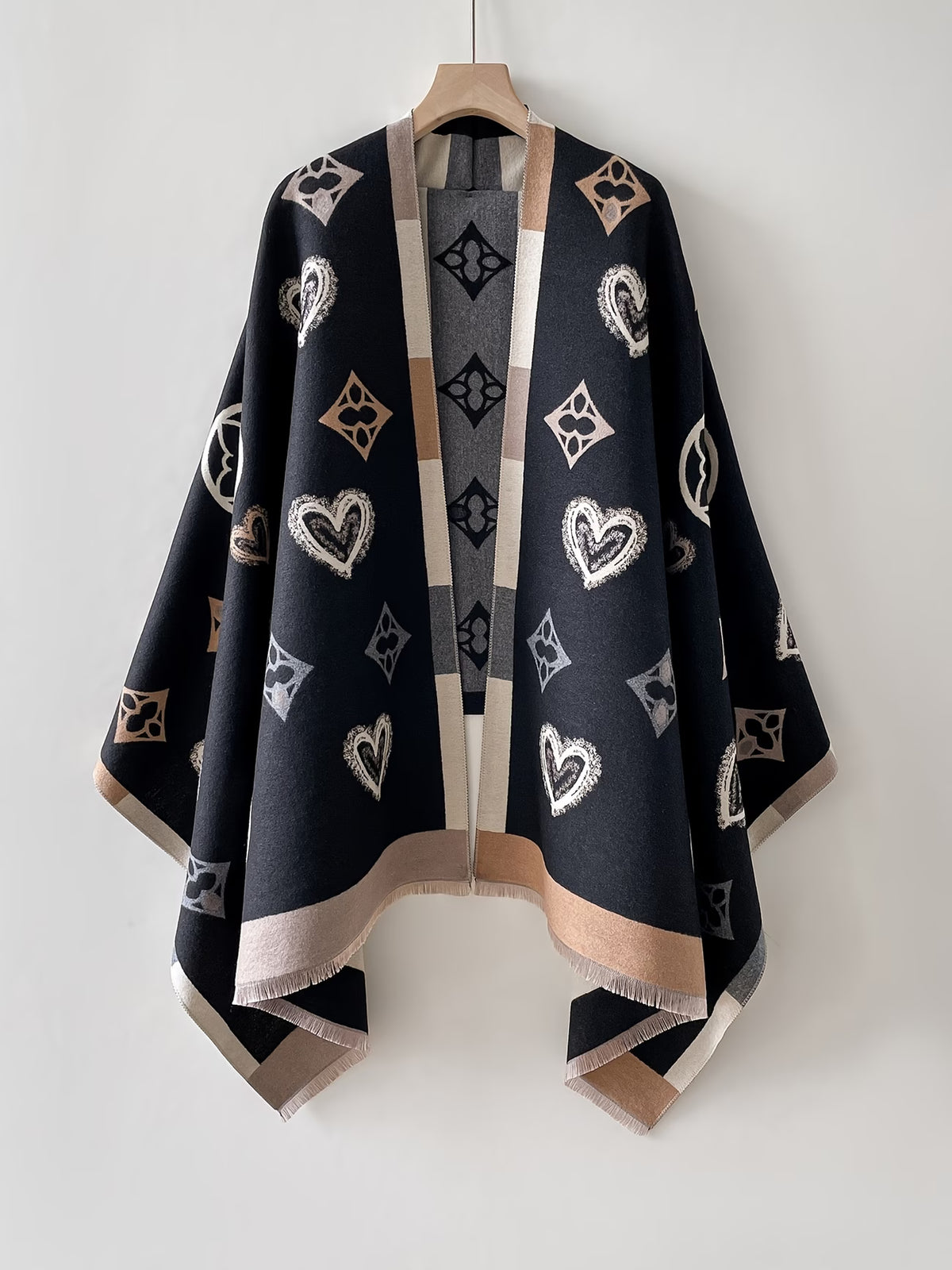 Plus Size Reversible Heart & Diamond Contrast Shawl – Valentine's Day Outerwear