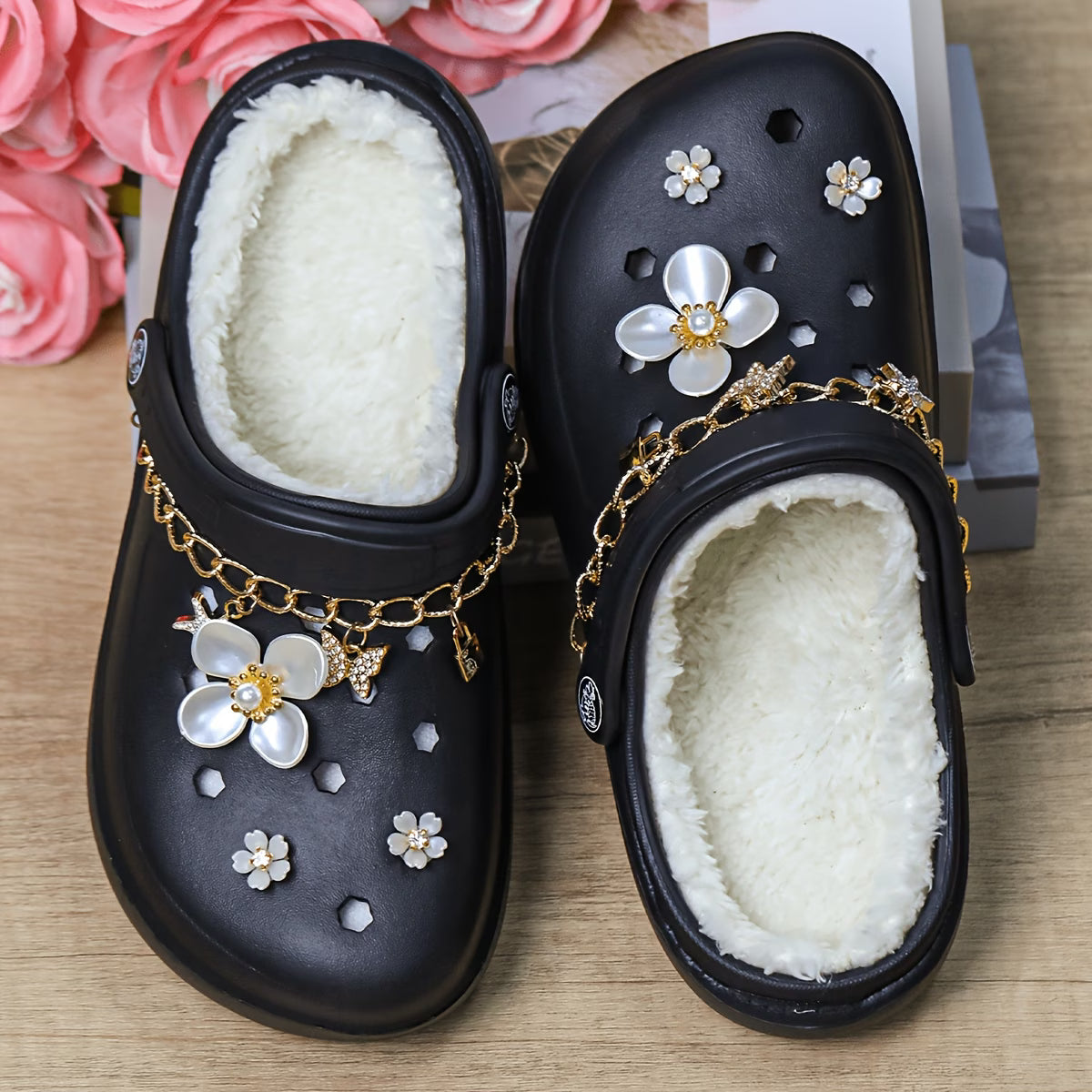 Women's Winter Plush-Lined EVA Clogs – Bee, Butterfly & Pearl Chain Charms for Home, Parties & Outdoors