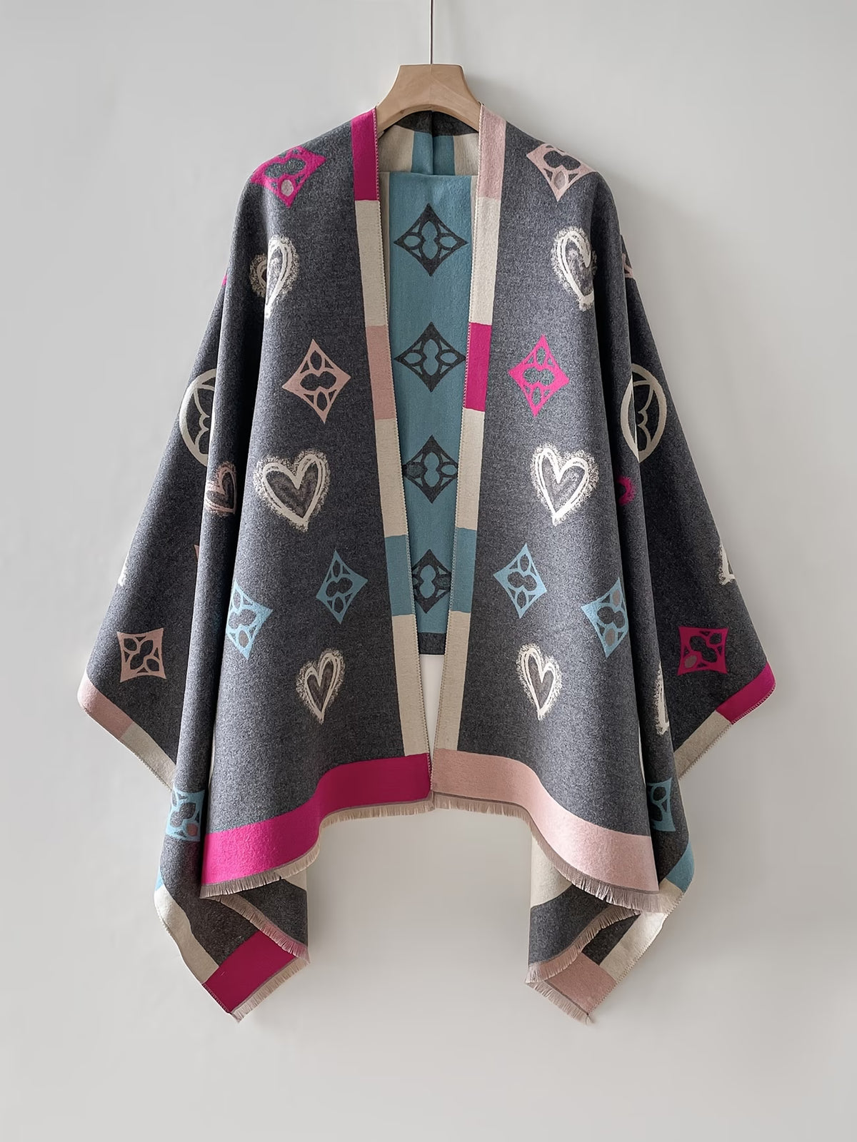 Plus Size Reversible Heart & Diamond Contrast Shawl – Valentine's Day Outerwear