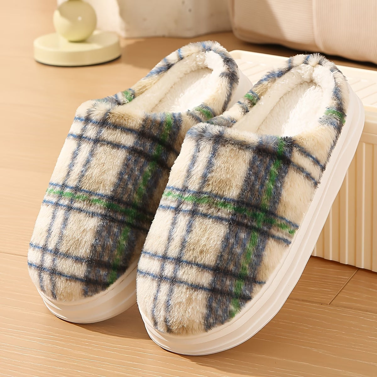 Women's Checkered Slippers – Anti-Slip Wear-Resistant Home Slippers