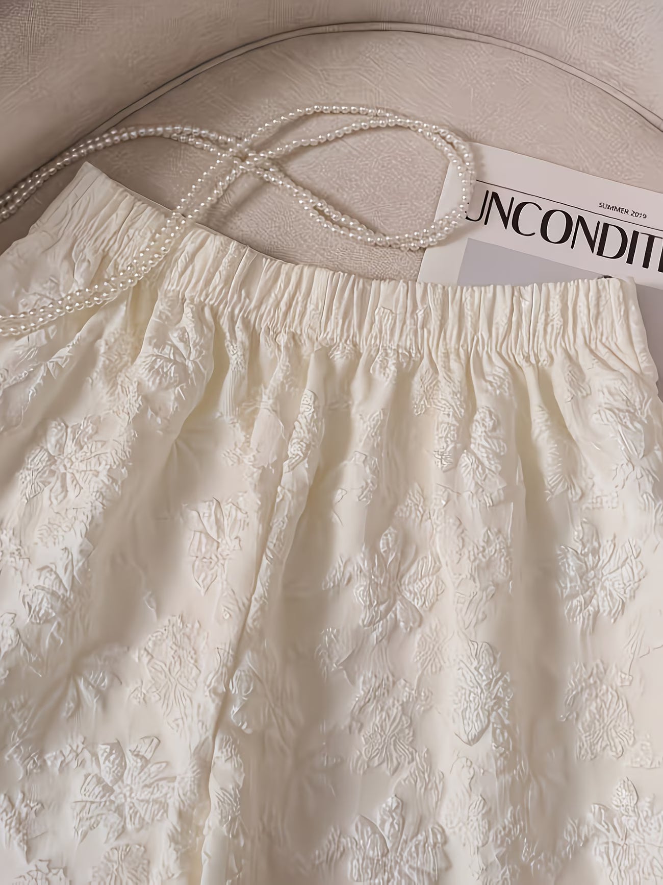 Plus-Size Jacquard Elastic Waist Shorts — Classic Fashion Shorts