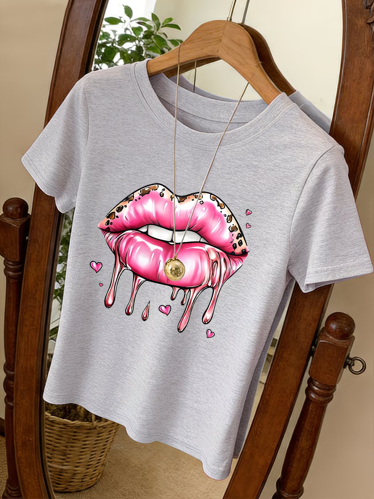 Pink Lip Heart Print Round Neck T-Shirt