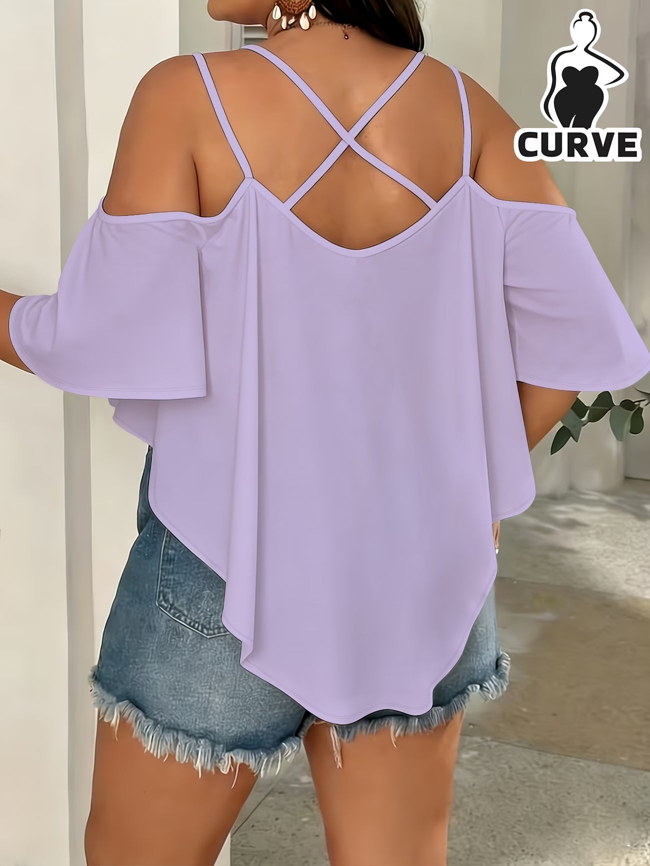 Women's Plus Size Off-Shoulder Curved Hem T-Shirt
