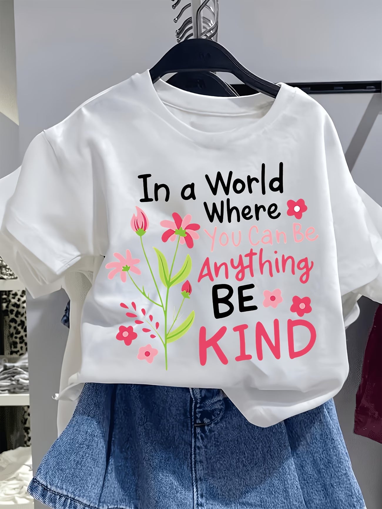 BE KIND Floral Motivational Print Women's T-Shirt