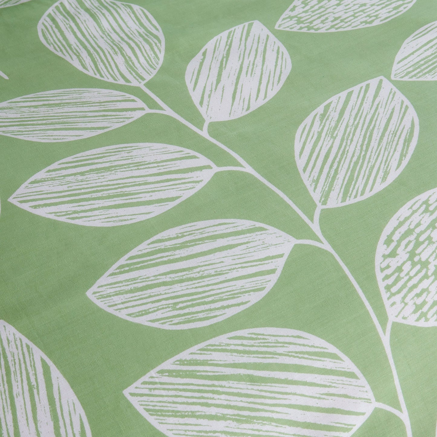 Leaf Print Reversible Cotton Rich Duvet Cover Set with Pillowcases Nature Inspired Bedding in Black and Gray